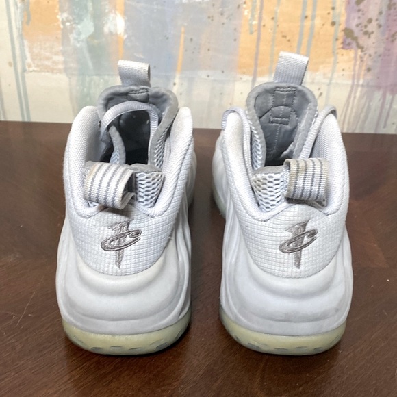 basketball sneakers size 11